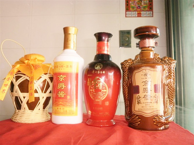 品味夜郎 茅臺鎮(zhèn)的醬香傳奇與泗門鎮(zhèn)的醇厚邂逅